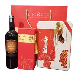 Túi quà tết Vang Ý Megale 2014